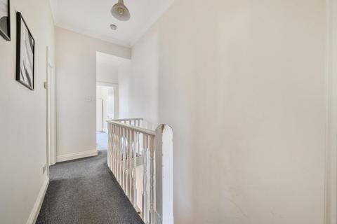 2 bedroom flat for sale, Coombe Road, Kingston Upon Thames KT2