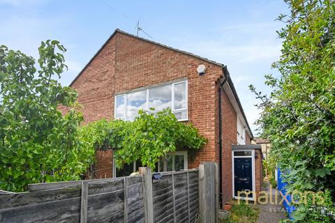 2 bedroom maisonette for sale, Enmore Road, London SE25