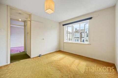 2 bedroom maisonette for sale, Enmore Road, London SE25