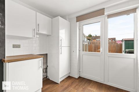 12 Cedar Walk, Waltham Abbey, EN9 1SG