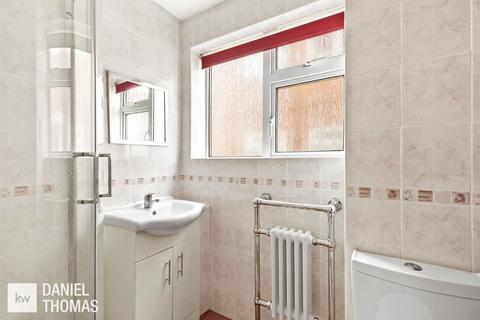 12 Cedar Walk, Waltham Abbey, EN9 1SG