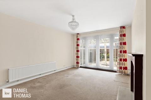 12 Cedar Walk, Waltham Abbey, EN9 1SG