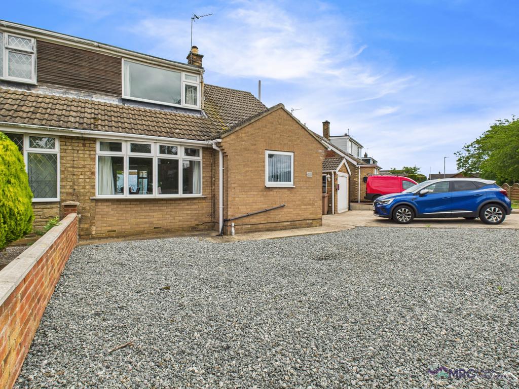 4 Bedroom Semi Detached Bungalow for Sale