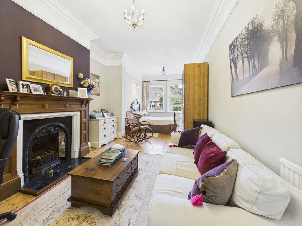 Living room 2