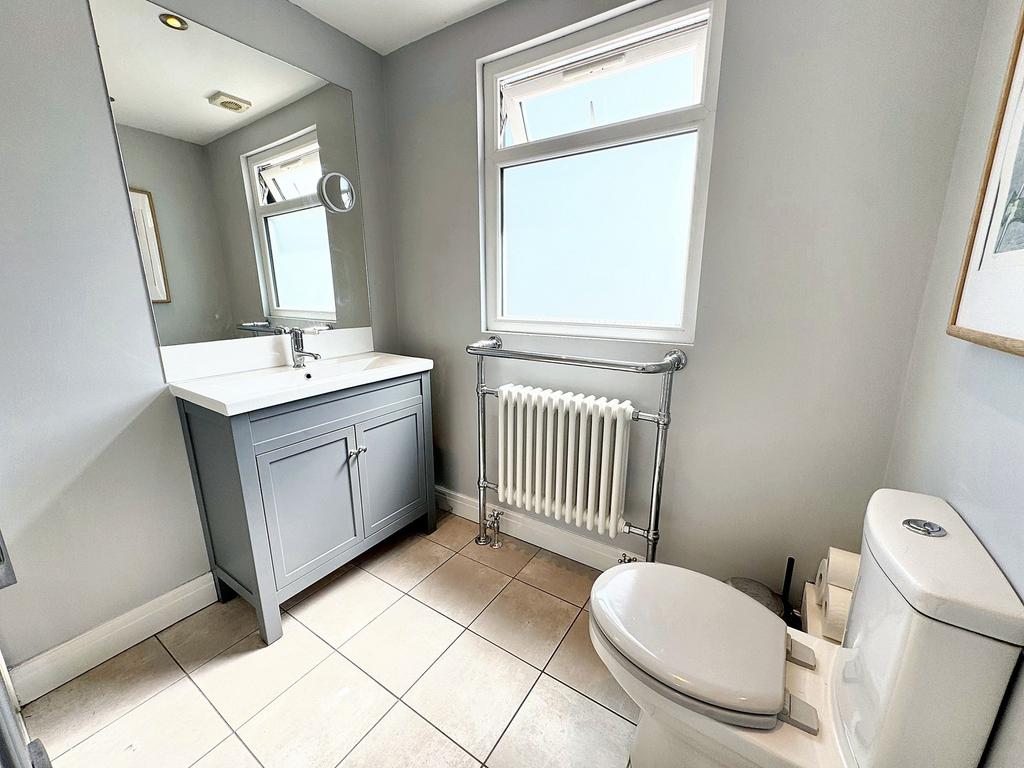 Master Bedroom En-suite