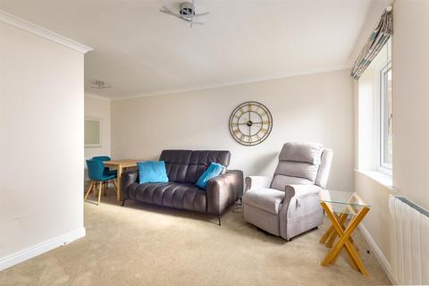 2 Hallam Chase, Sheffield, S10 5SW