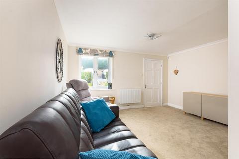 2 Hallam Chase, Sheffield, S10 5SW