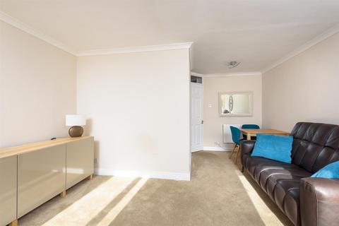 2 Hallam Chase, Sheffield, S10 5SW