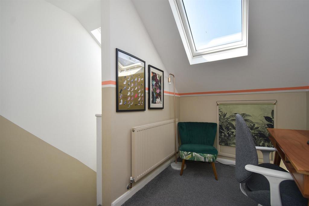 Study/dressing area