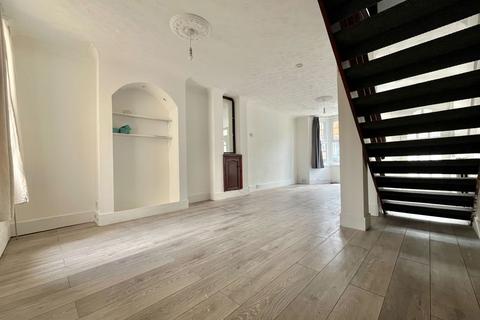 15 Salisbury Road, Gravesend, DA11 7DF