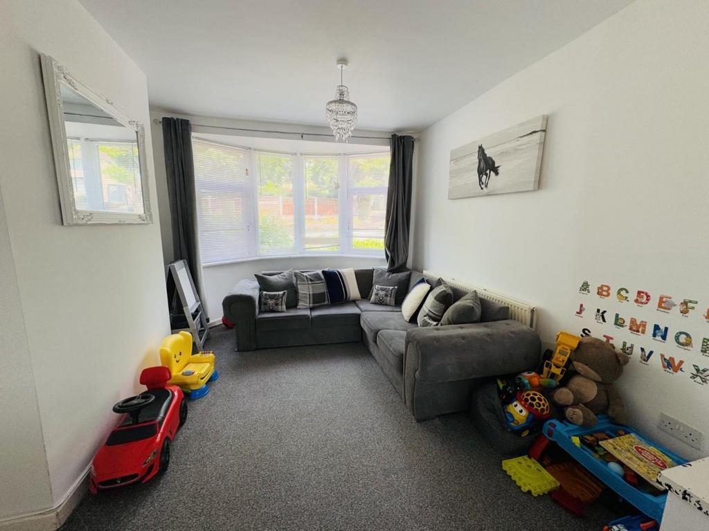 RECEPTION ROOM.jpg