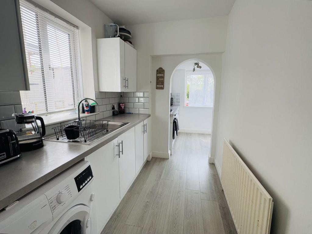 KITCHEN 1.jpg