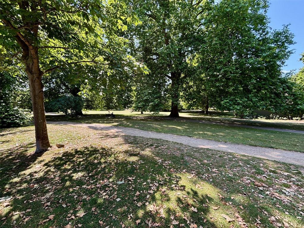Park Opposite