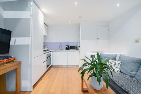 2 bedroom semi-detached house to rent, Marine Gardens, Brighton BN2