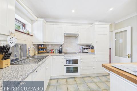 undefined, Netherfield Lane, Ware SG12