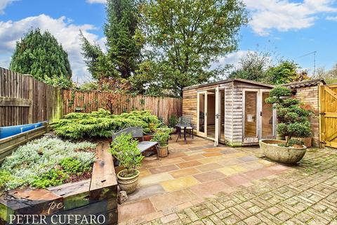 undefined, Netherfield Lane, Ware SG12