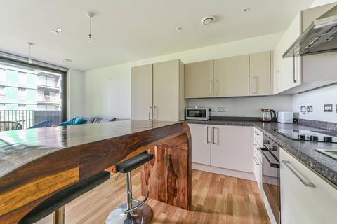 1 bedroom flat for sale, Ace Way, Nine Elms, London, SW11