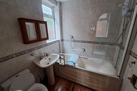 3 bedroom terraced house for sale, 30 Tennal Lane, Harborne, Birmingham, West Midlands, B32 2BN