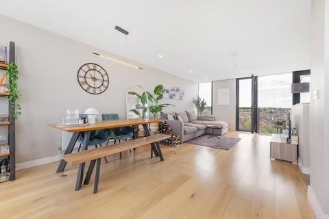 2 bedroom maisonette for sale, Acre Lane, SW2