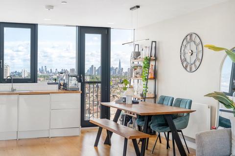 2 bedroom maisonette for sale, Acre Lane, SW2