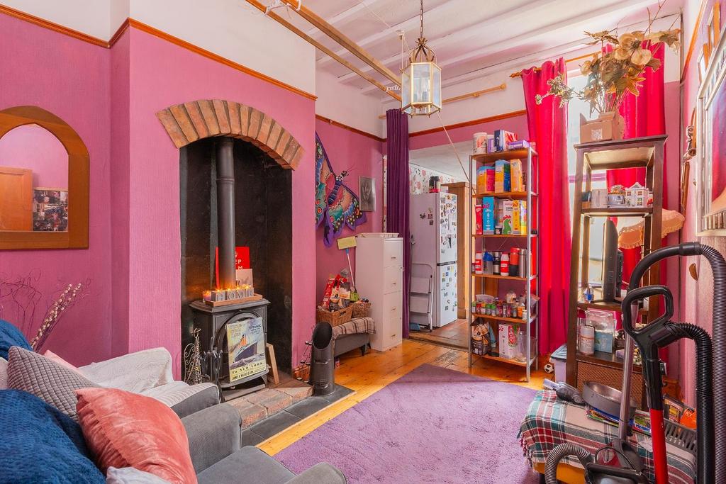 3 F4 AHD - Dining Room A.jpg