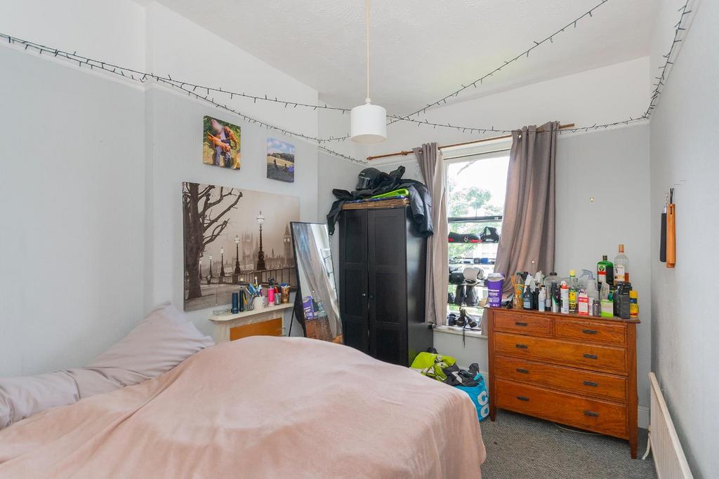3 F4 AHD - Bedroom B.jpg