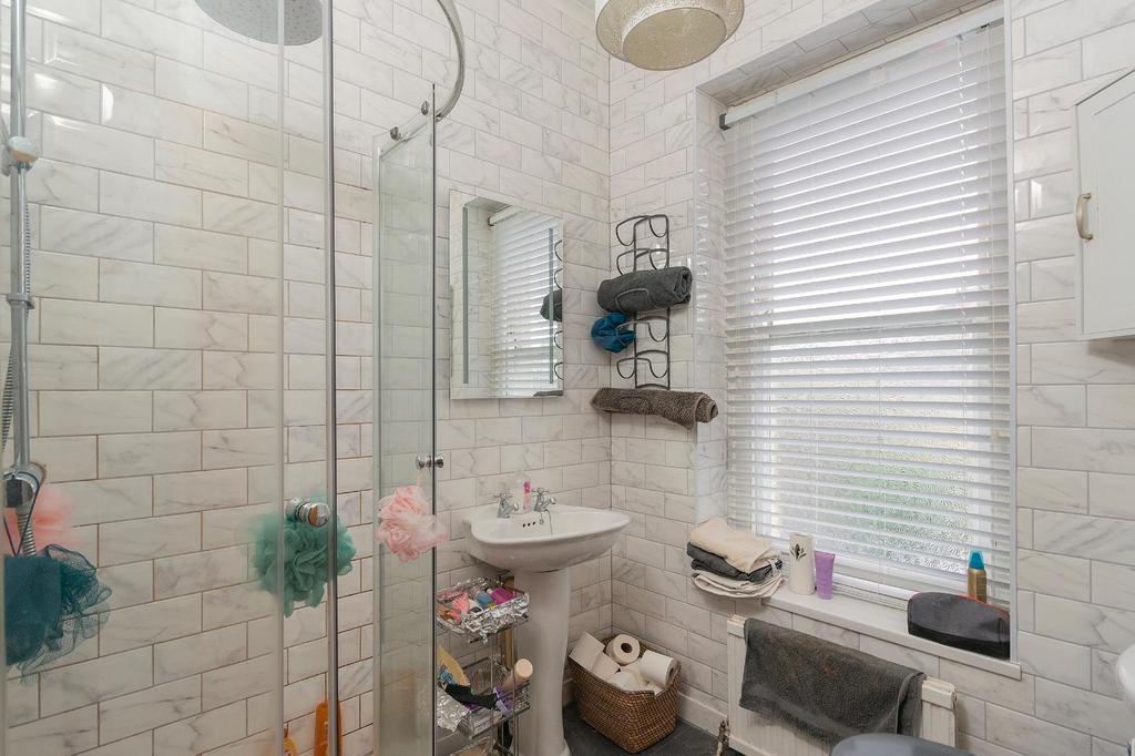 3 F4 AHD - Shower Room B.jpg