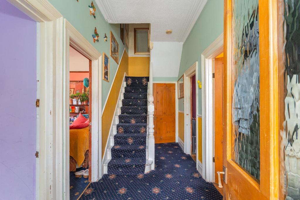 3 F4 AHD - Hallway A.jpg