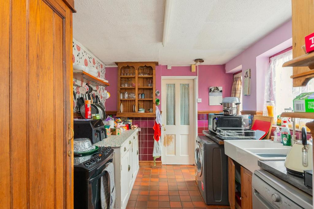 3 F4 AHD - Kitchen B.jpg