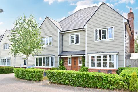 undefined, Kilnwood Close, Faygate, RH12