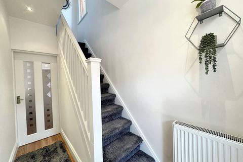3 bedroom house for sale, Nansen Avenue, Manchester M30