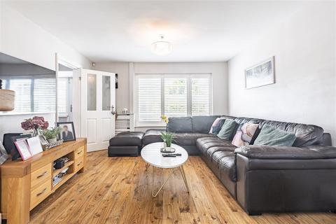 undefined, Beaconfield Road, Epping
