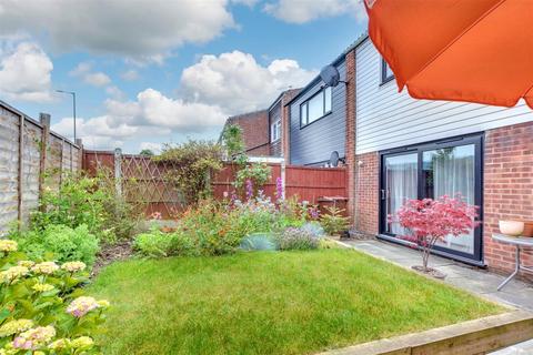 31 Brook Close, Nottingham, NG6 8NL