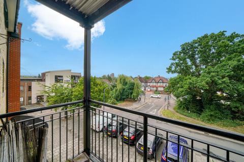 2 bedroom flat for sale, Hirst Crescent, North Wembley, HA9
