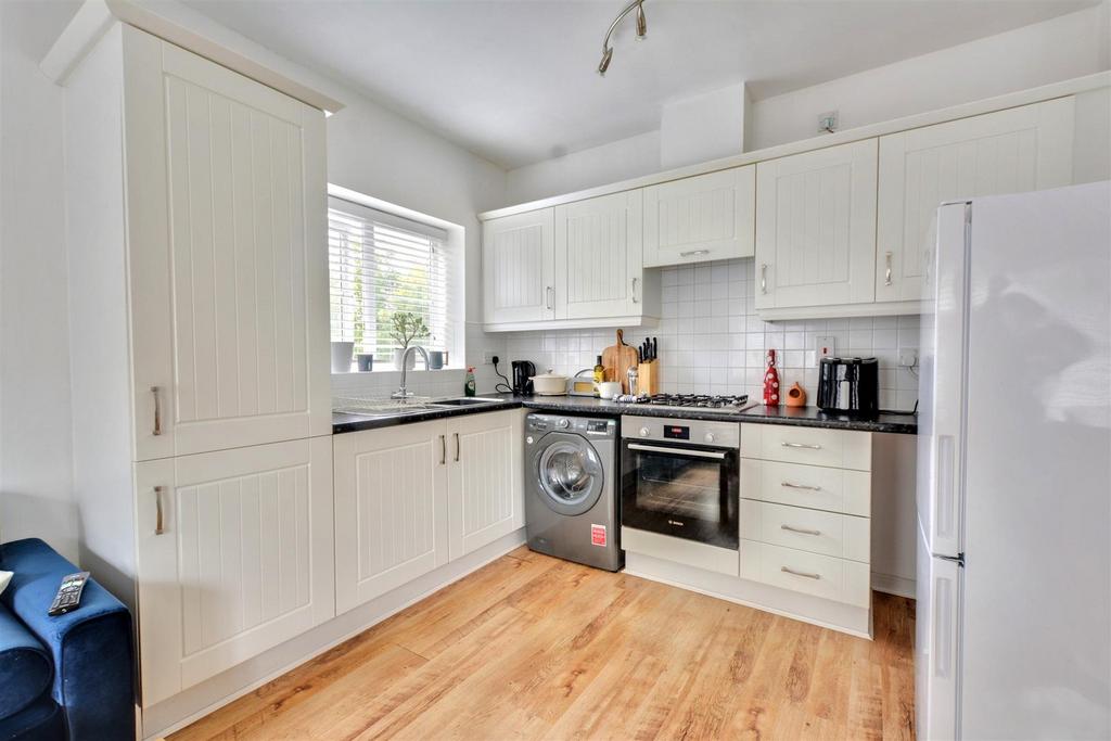 Kitchen 1.jpeg