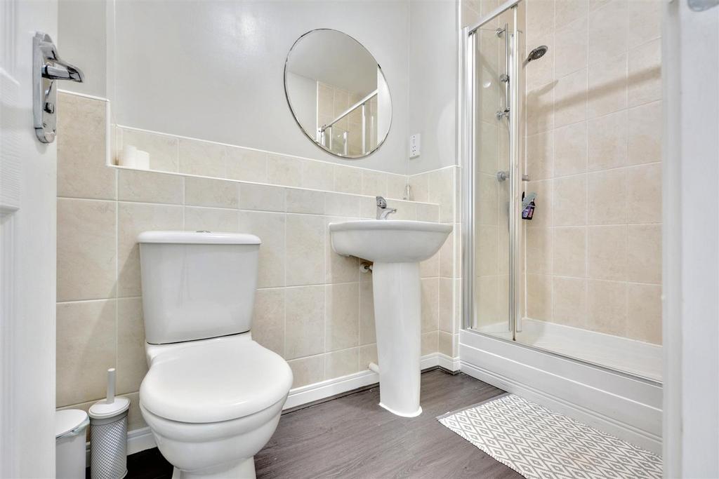 Ensuite 2.jpeg