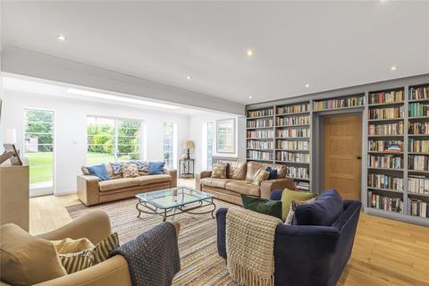 7 Beresford Avenue, Twickenham, TW1 2PY