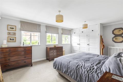 7 Beresford Avenue, Twickenham, TW1 2PY