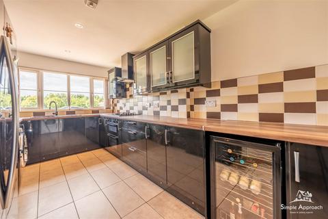 4 bedroom house for sale, Madoch Square, Glencarse, Perth