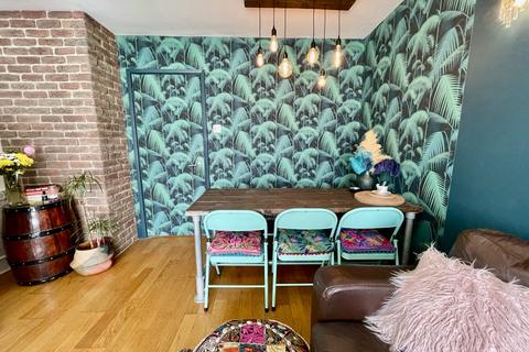 29 Beechcroft Close, Streatham, London, SW16 2EW