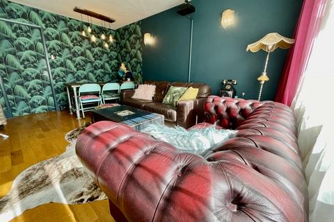 29 Beechcroft Close, Streatham, London, SW16 2EW