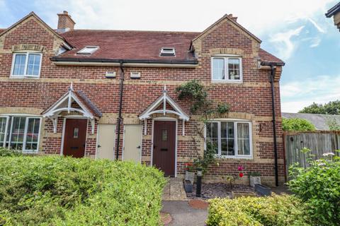 9 Fountain Square, Hayling Island, PO11 0FB