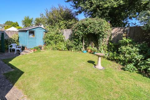 9 Fountain Square, Hayling Island, PO11 0FB