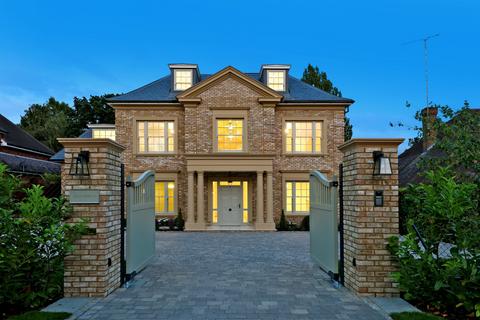 5 bedroom detached house for sale, Heath Rise, Virginia Water