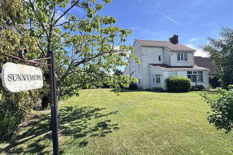 3 bedroom detached house for sale, Middleton Road, Sadberge, DL2 1RN