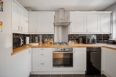 49 North Bank Close, Rochester, ME2 2NL