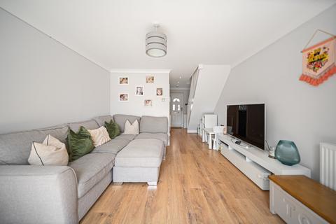 49 North Bank Close, Rochester, ME2 2NL