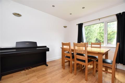 3 bedroom semi-detached house for sale, Grovehall Parade, Leeds, West Yorkshire