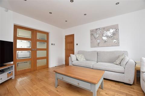 3 bedroom semi-detached house for sale, Grovehall Parade, Leeds, West Yorkshire