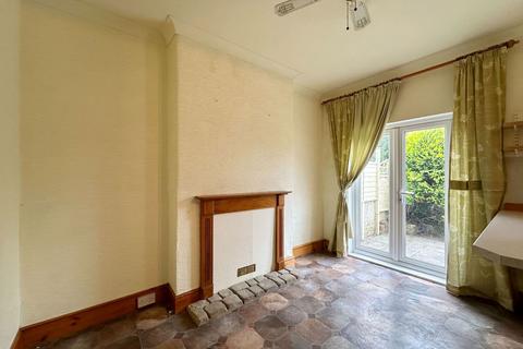 27 Bay View, Paignton, TQ3 2DL